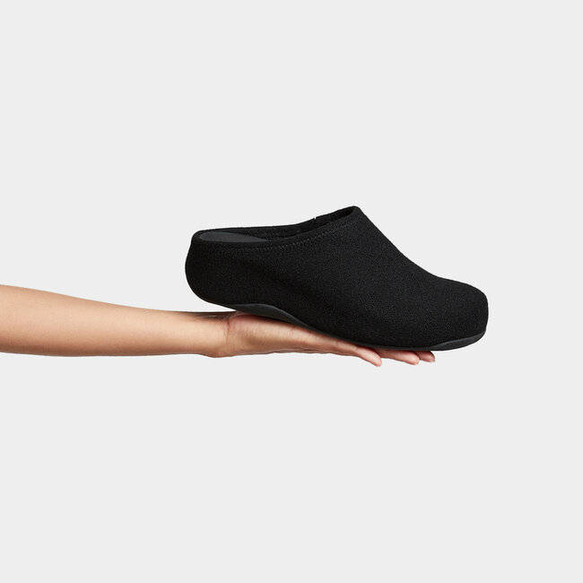 FitFlop Shuv  pantoffels  sloffen zwart  comfortabel  Microwobbleboard-zool technologie