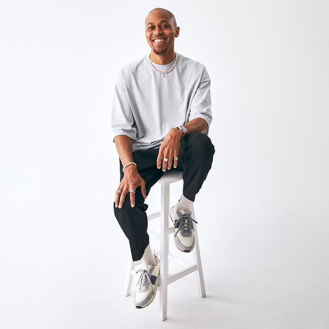 F-Mode Flow Sneaker - Leather