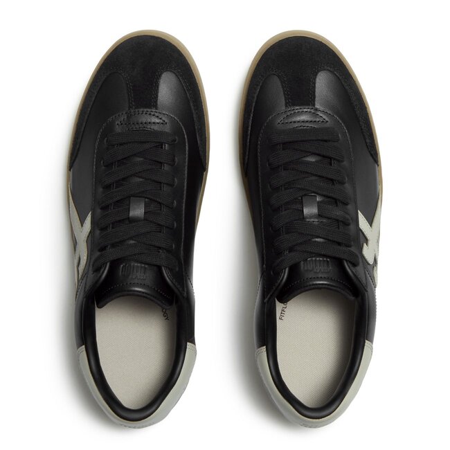 The Dash Mens T-Toe Leather Sneakers